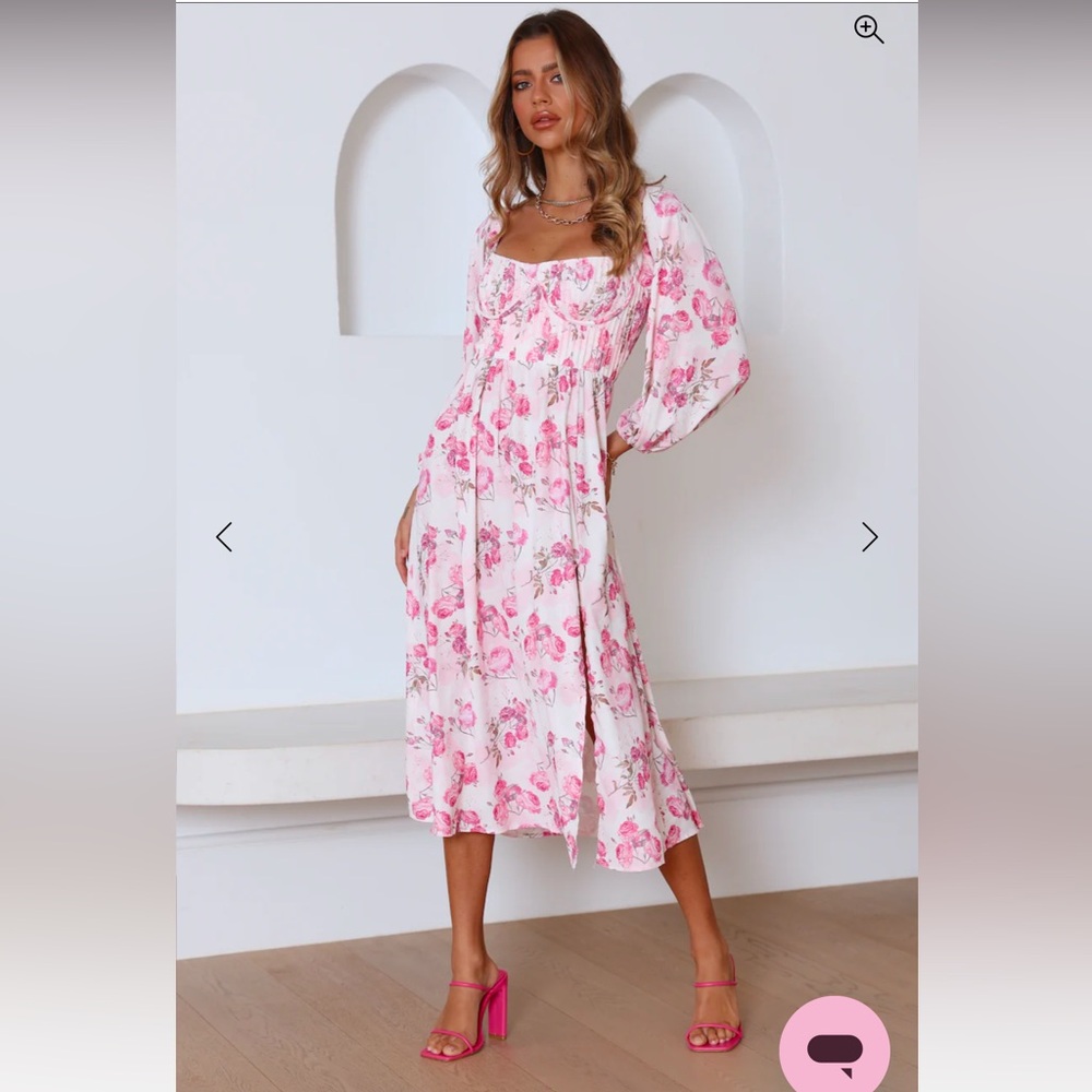 Hello molly GAL HAVING FUN MIDI DRESS PINK
Floral Pink Dress
